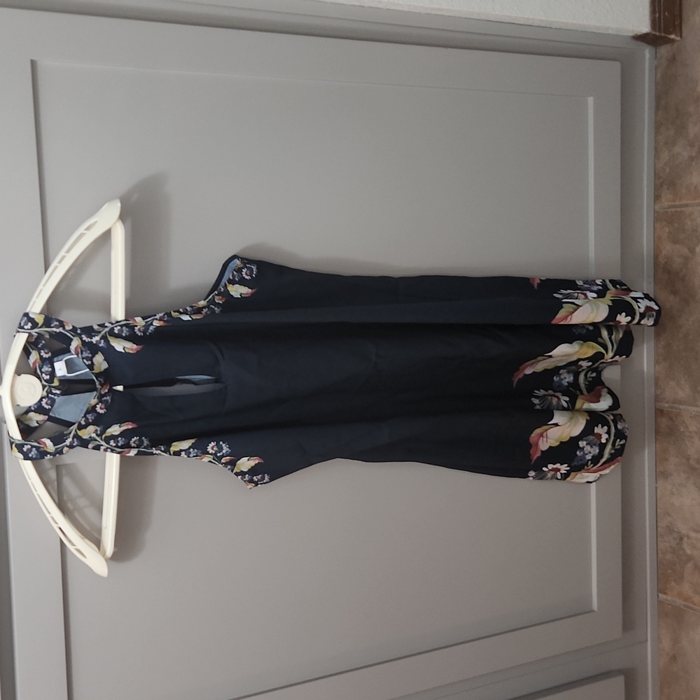 Keyhole halter dress